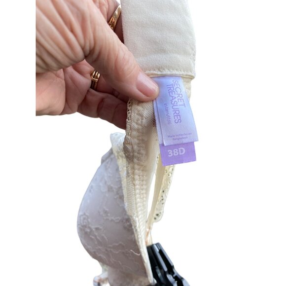 Secret Treasures Womens Lace Bra 38D Ivory Adjustable Straps - Picture 4 of 4